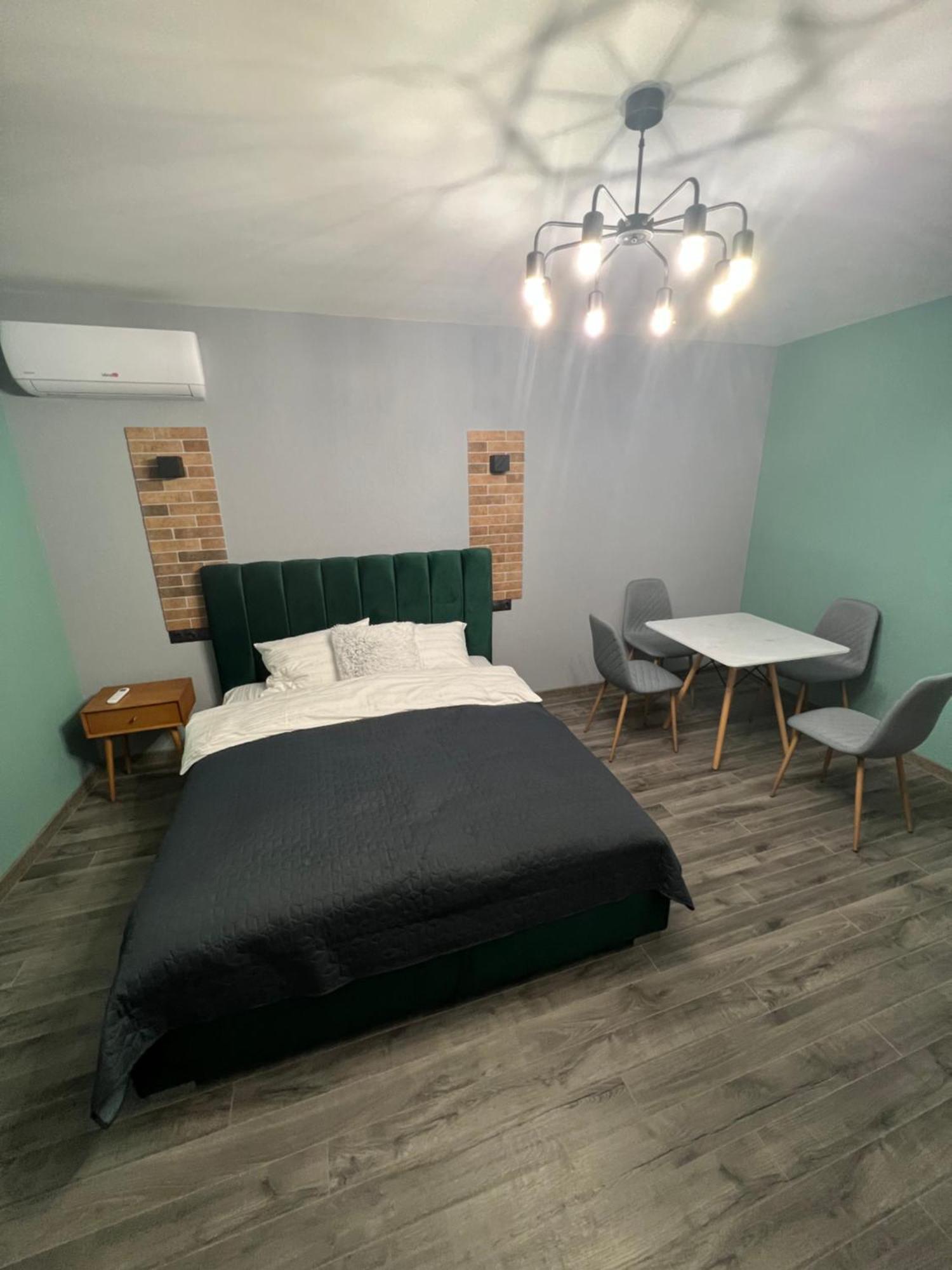 Hotel Menchul Rachiv Buitenkant foto
